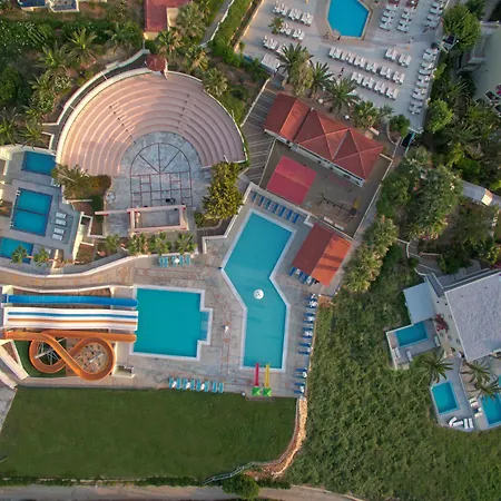 Mare & Water Park 5*