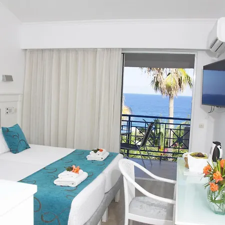 Mare & Water Park Otel 5*