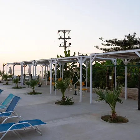 酒店 Mare & Water Park 罗希姆诺