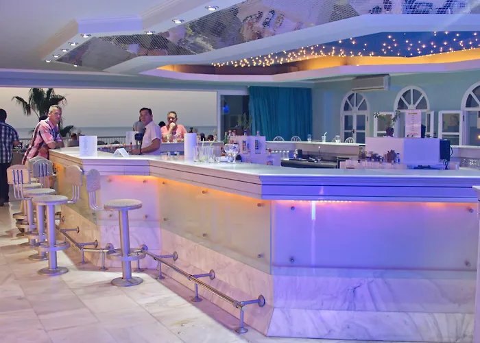 Mare & Water Park מלון 5*