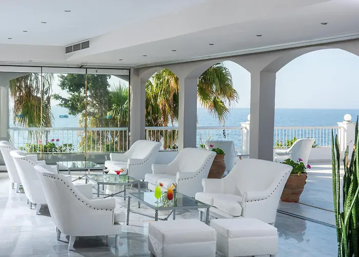 Mare & Water Park 5*