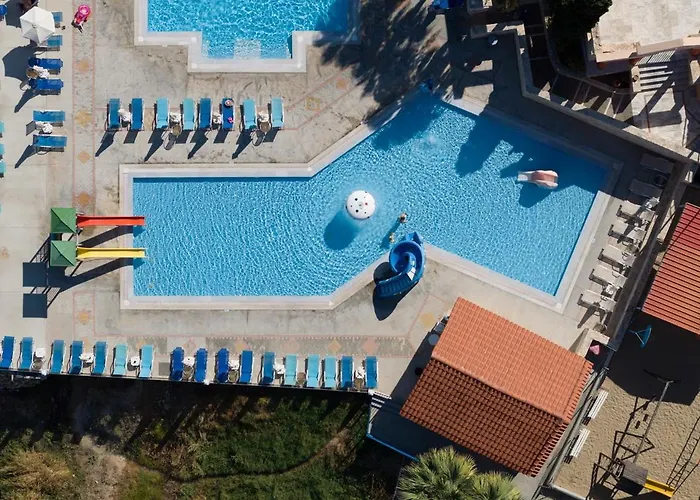 Mare & Water Park 5* Rétino