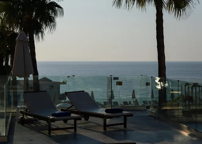 Mare & Water Park Hotel