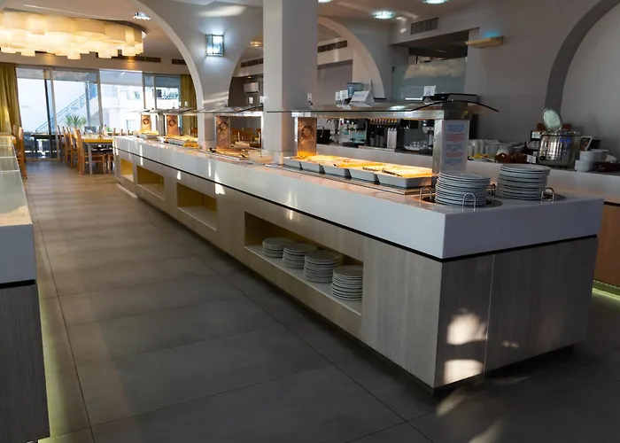 Mare & Water Park 5*