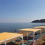 Mare & Water Park 5* העיירה רתימנו