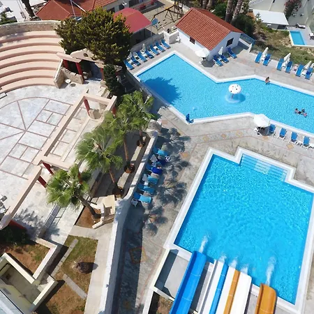 Mare & Water Park 5*